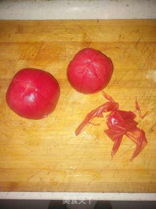 西红柿鸡蛋饺子的做法步骤：2