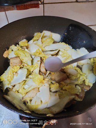 五花肉炒白菜的做法步骤：6