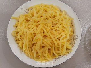 炒蒸土豆丝的做法步骤：3
