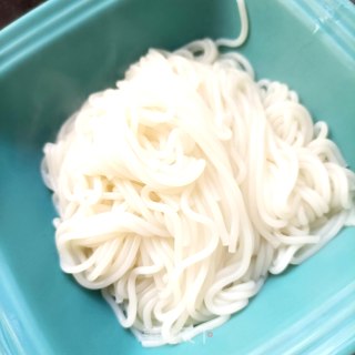 茄子花椒酱拌粉的做法步骤：6