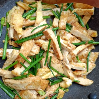 韭苔炒豆腐的做法步骤：17