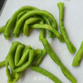 精肉豆角汤粉的做法步骤：5