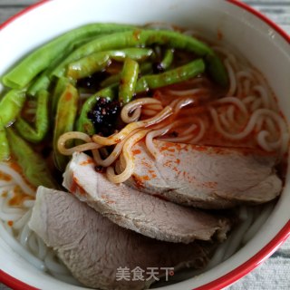 精肉豆角汤粉的做法步骤：11