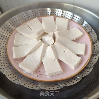 韭苔肉末蒸豆腐的做法步骤：2