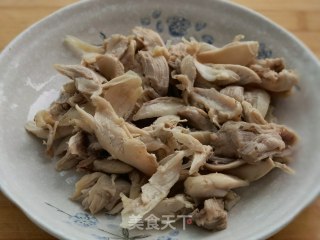 凉拌手撕鸡的做法步骤：5