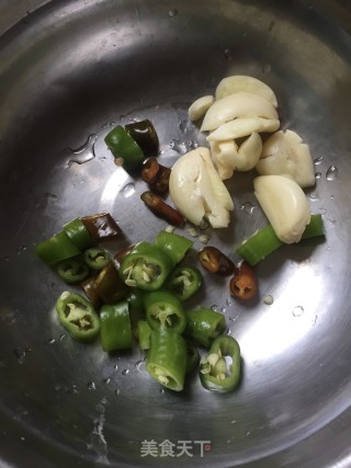 辣椒炒鸡杂的做法步骤：3