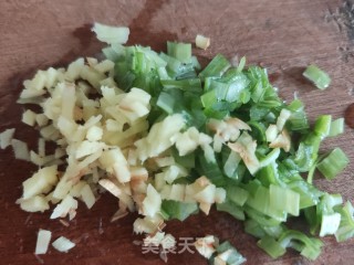猪肉莲藕丸子的做法步骤：6