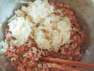 猪肉莲藕丸子的做法步骤：8