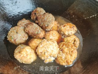 猪肉莲藕丸子的做法步骤：14