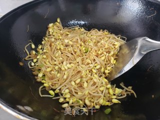 清炒黄豆芽的做法步骤：3