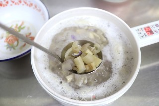 Q弹好吃的肉皮冻的做法步骤：3
