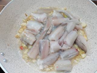 豆腐鱼烧豆腐的做法步骤：4