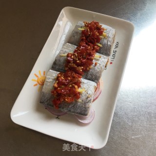 剁椒蒸带鱼的做法步骤：5
