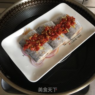 剁椒蒸带鱼的做法步骤：6