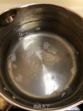冰粉饮的做法步骤：1
