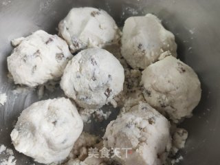 大米面葡萄干窝头的做法步骤：8