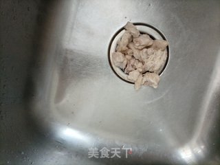 羊肉天麻汤的做法步骤：4