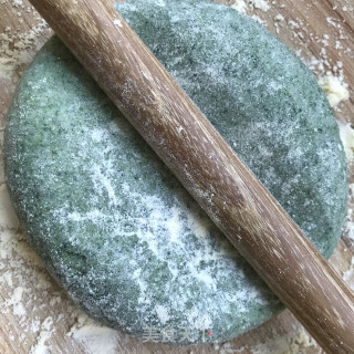 蒜香菠菜面的做法步骤：4