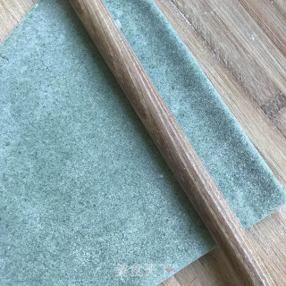 蒜香菠菜面的做法步骤：5