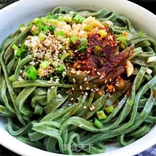 蒜香菠菜面的做法步骤：10