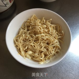 黄瓜拌百叶丝的做法步骤：6