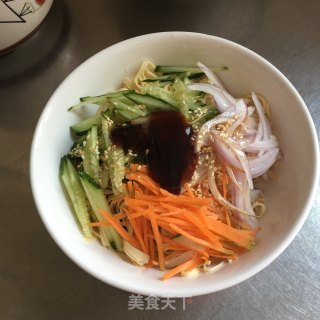 黄瓜拌百叶丝的做法步骤：8