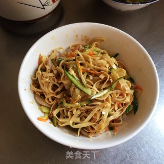 黄瓜拌百叶丝的做法步骤：9