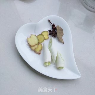 排骨烀土豆的做法步骤：3