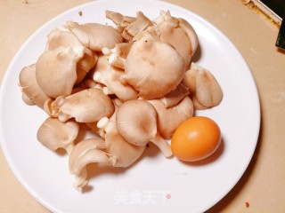 比酥肉还好吃的椒盐菌菇的做法步骤：1