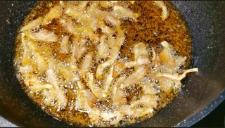 比酥肉还好吃的椒盐菌菇的做法步骤：8