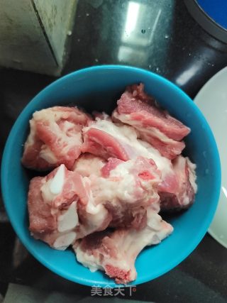 红烧排骨的做法步骤：1