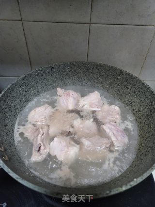 红烧排骨的做法步骤：3