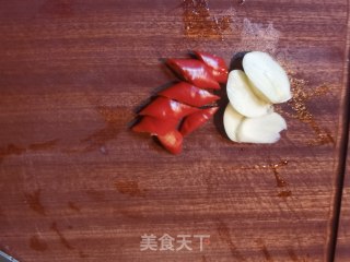爆炒甘蓝的做法步骤：2
