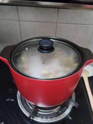 花生黄豆煲猪尾的做法步骤：9