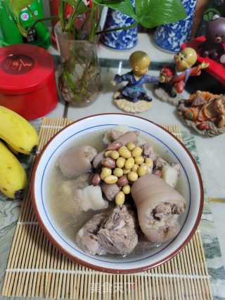 花生黄豆煲猪尾的做法步骤：11