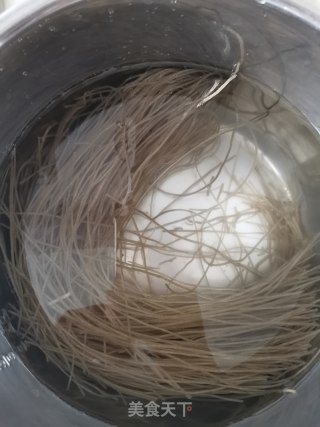 韭菜鸡蛋菜盒的做法步骤：2