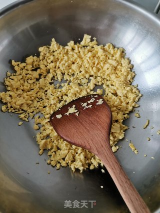 韭菜鸡蛋菜盒的做法步骤：3