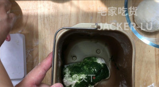 椰香面包卷，做法简单，入口绵软细腻，椰香味十足，口感超好。的做法步骤：7
