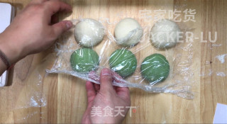 椰香面包卷，做法简单，入口绵软细腻，椰香味十足，口感超好。的做法步骤：13