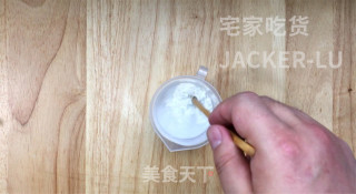 椰香面包卷，做法简单，入口绵软细腻，椰香味十足，口感超好。的做法步骤：19