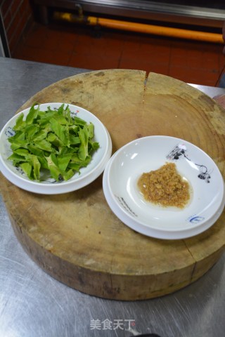 四合院家香丨砂锅龙豆的做法步骤：1