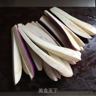 油淋茄子的做法步骤：1