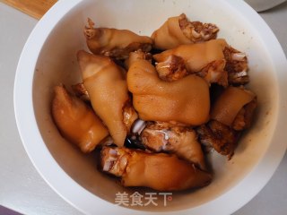 啤酒炖猪蹄的做法步骤：3