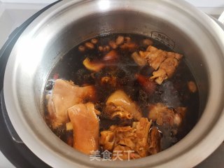 啤酒炖猪蹄的做法步骤：6