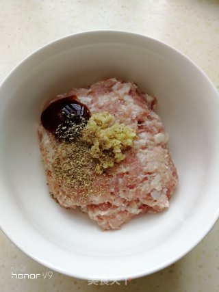 虫草花丝瓜肉丸汤的做法步骤：4