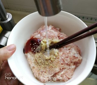 虫草花丝瓜肉丸汤的做法步骤：5