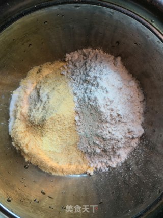 玉米小饼的做法步骤：2