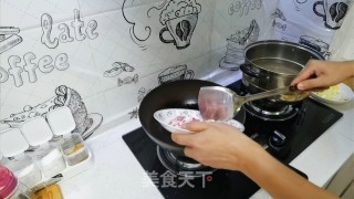 茴子白炒肉的做法步骤：2
