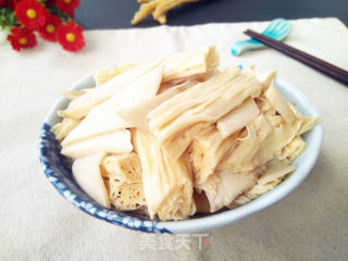 腐竹炒杏鲍菇的做法步骤：8