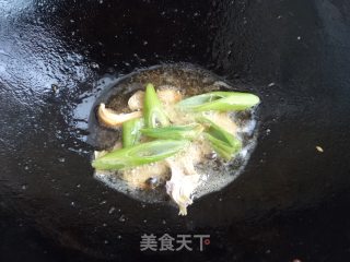 芹菜炒鱿鱼的做法步骤：5